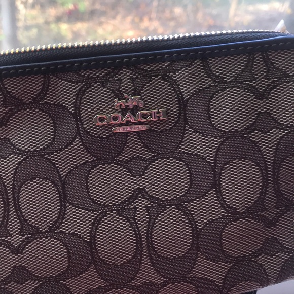 Brown Coach wristlet❤️ - Picture 3 of 15